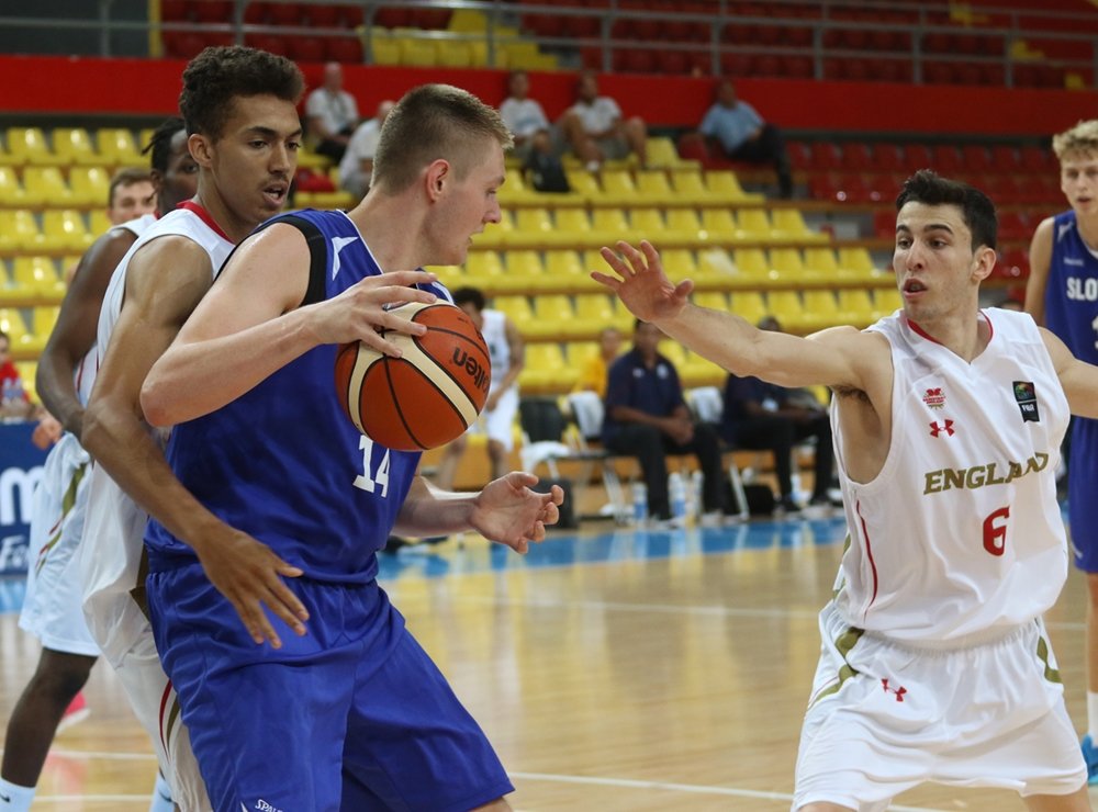 Slováci vyhrali druhý zápas, Anglicko zdolali 48:59