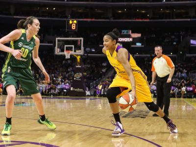 LA Sparks prehrali ďalší zápas, teraz na palubovke Seattle Storm