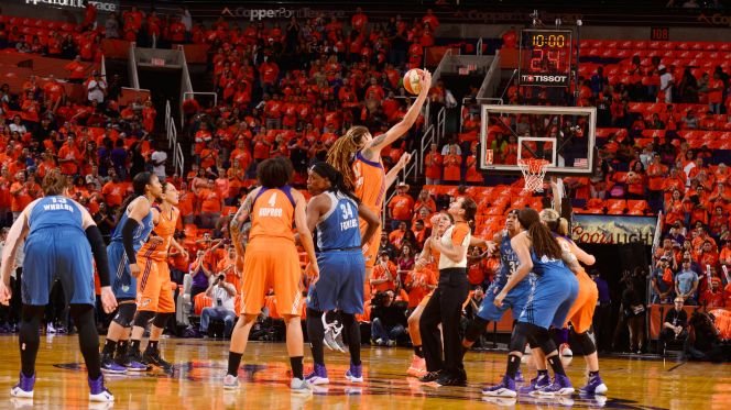Minnesota Lynx vo finále play off WNBA, Sparks ešte musia zabojovať