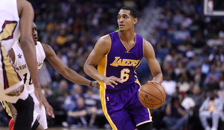 Lakers nastrieľali 126 bodov, DeRozan z Toronta pripomenul Jordana