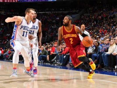 Cleveland zvíťazil vo Philadelphii, 39 bodov Irvinga, triple-double Jamesa