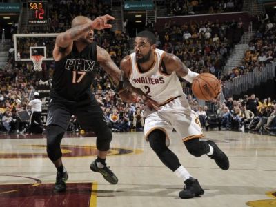 Cleveland zdolal Phoenix 118:103, James bol blízko triple double