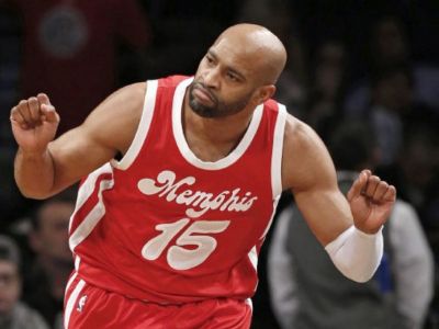 Legendárny Vince Carter oklamal dôchodok a oslavuje v NBA štyridsiatku