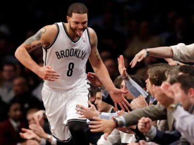Miami s prvou prehrou v tohtoročnom play-off, San Antonio blízko postupu