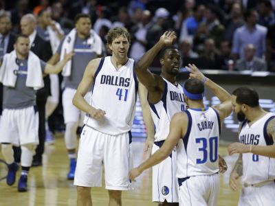 Neznámi hráči zachraňujú šancu pre Nowitzkého na sklonku kariéry