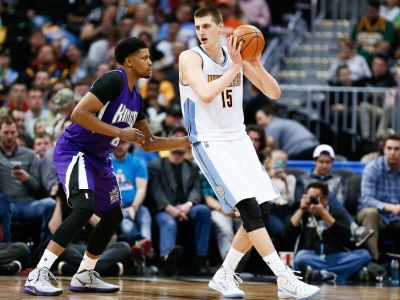 Nešiel mu telocvik, pil aj tri litre coly denne, dnes je vychádzajúcou hviezdou NBA