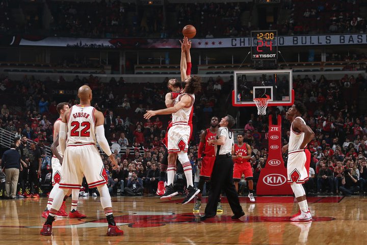 Chicago zastavilo sériu prehier, vyhral aj obhajca Cleveland