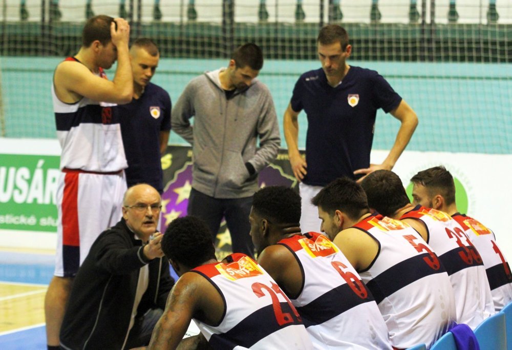 Pod Zoborom ofenzívne predstavenie Lučenca