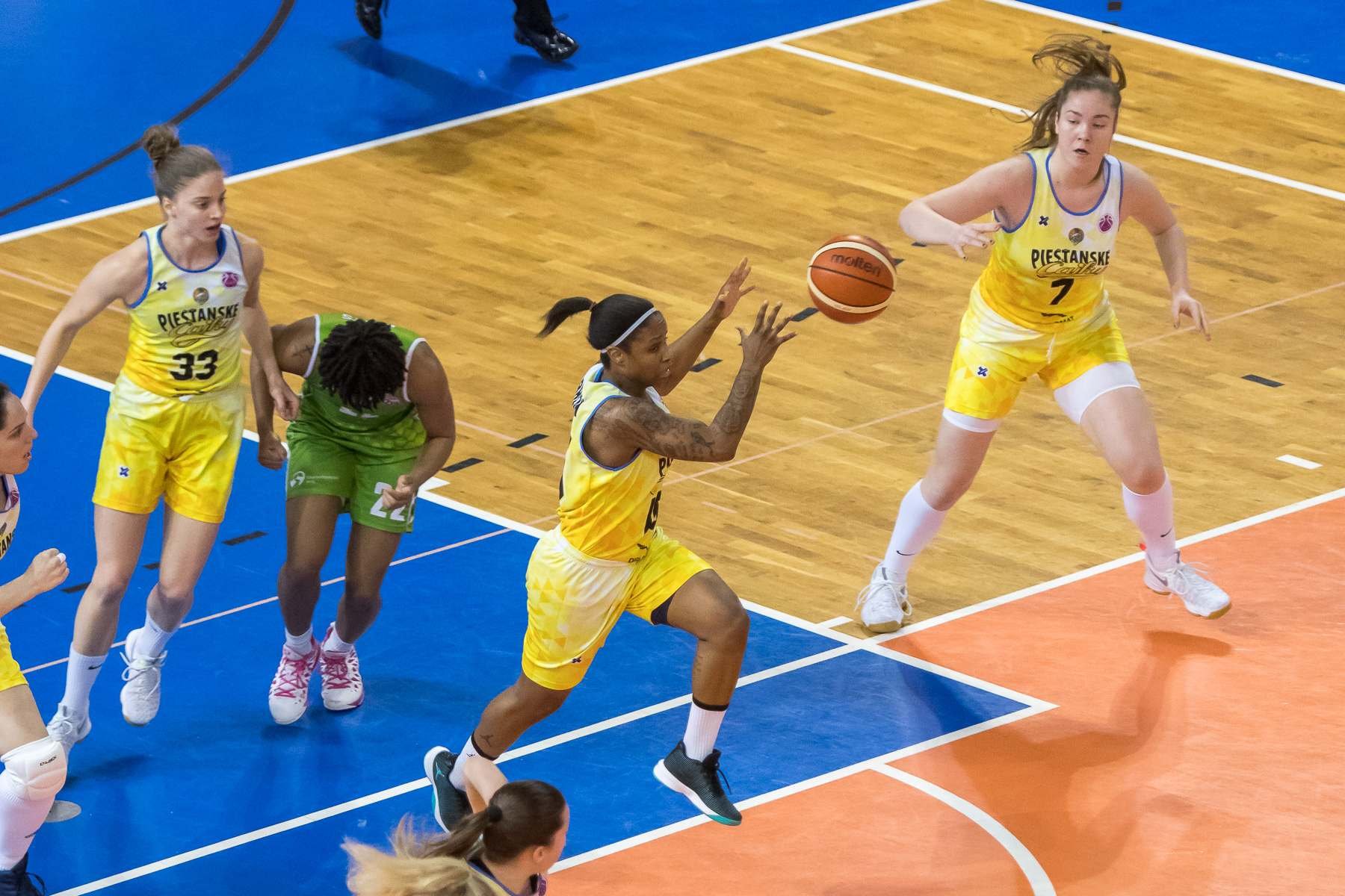 Piešťanské Čajky porazili Ostravu v semifinále Final Four CEWL