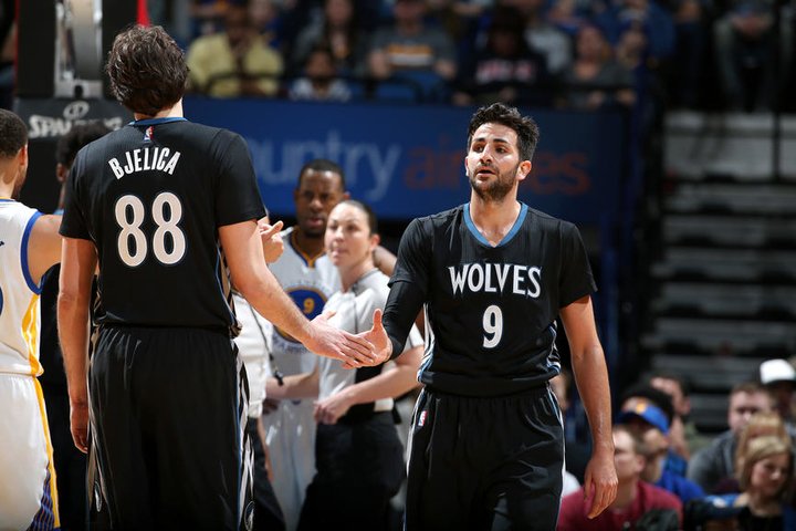 Warriors prehrali v koncovke s Minnesotou, Houston zvíťazil nad Chicagom
