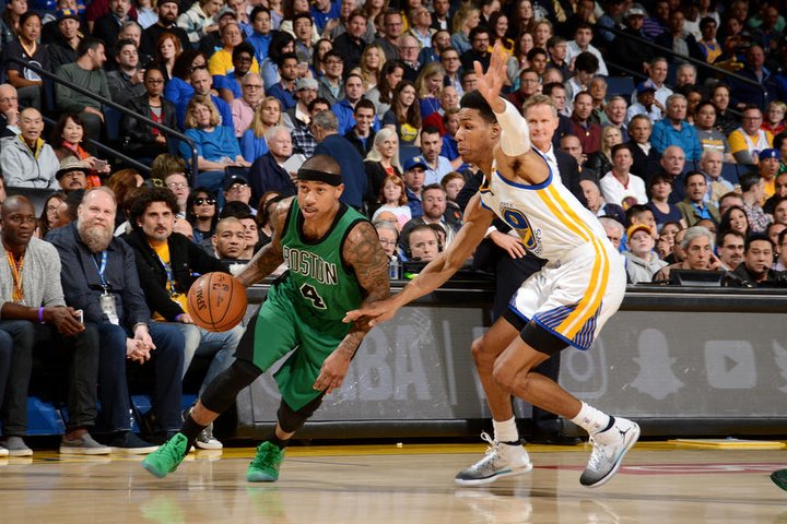 Warriors nestačili na Boston, Spurs s deviatym víťazstvom v rade
