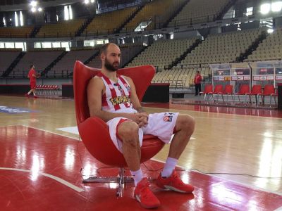 Ivković ho miluje, Obradović nenávidí. Je hrajúcou legendou európskeho basketbalu