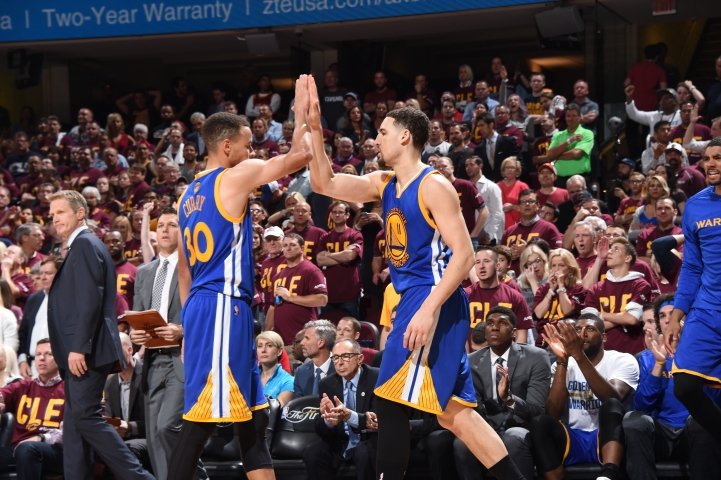 Základnú časť vyhralo Golden State, na východe jednotkou Boston