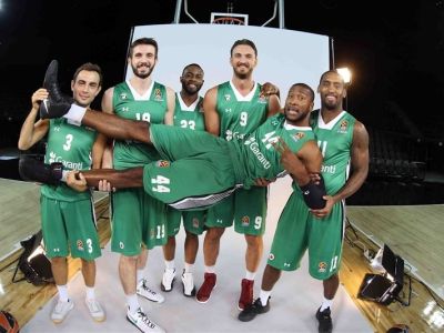 Hrajú s legionármi, majú silného sponzora, premiérovo mieria do playoff