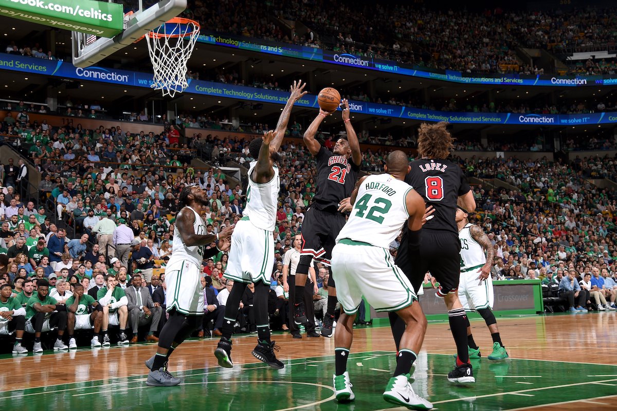 Boston prehral aj druhý zápas, Chicago v trháku
