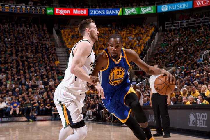 Durant potiahol Golden State k tretiemu víťazstvu nad Utahom