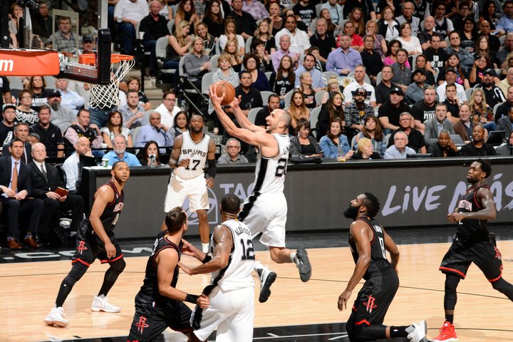 San Antonio je bližšie k finále konferencie,  ale zranil sa mu Leonard
