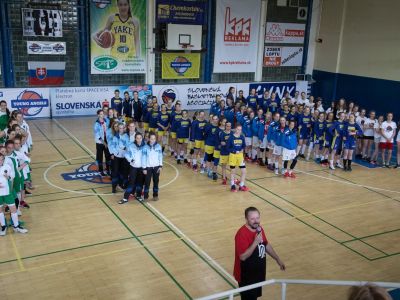 M-SR žiačok: Hostiteľ lídrom