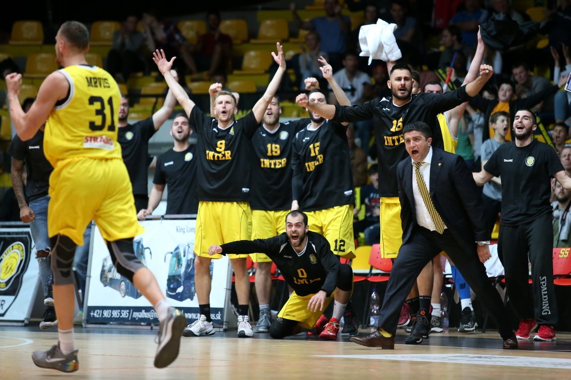 Inter za obhajobou titulu s Mrvišom, Kozlíkom aj Baračom