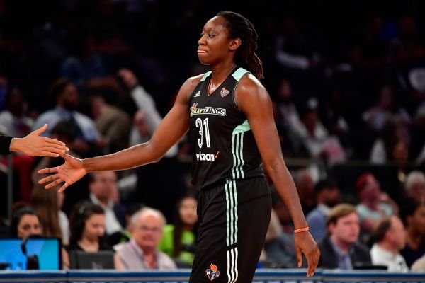 Liberty zvíťazili nad Wings, Tina Charles zaznamenala 36 bodov