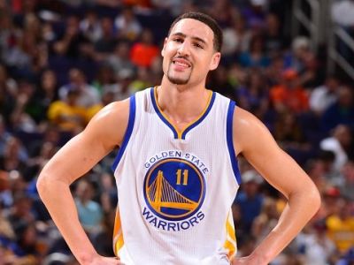 Cleveland zradila trojková streľba, v obrane sa predviedol Klay Thompson