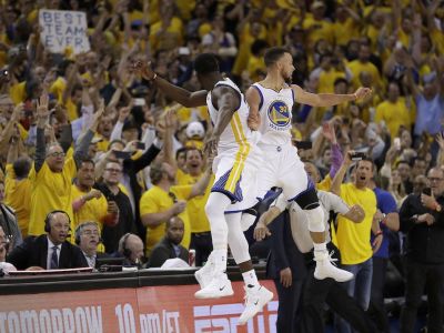 Golden State bolo tímovejšie, lepšie bránilo a malo jedinečnú ofenzívu