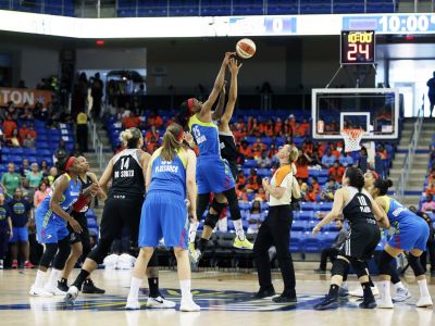 Dallas Wings porazili San Antonio Stars
