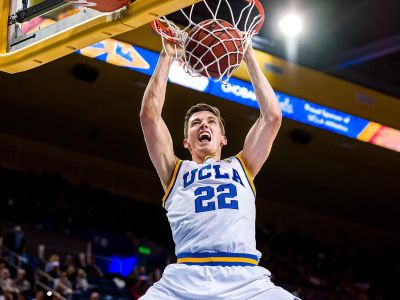 Americký tréner ho odpísal, on sa aj napriek tomu dostal do NBA