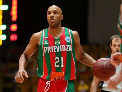 Slovenská reprezentácia je dobrá skúsenosť pre moju kariéru, verí Jones