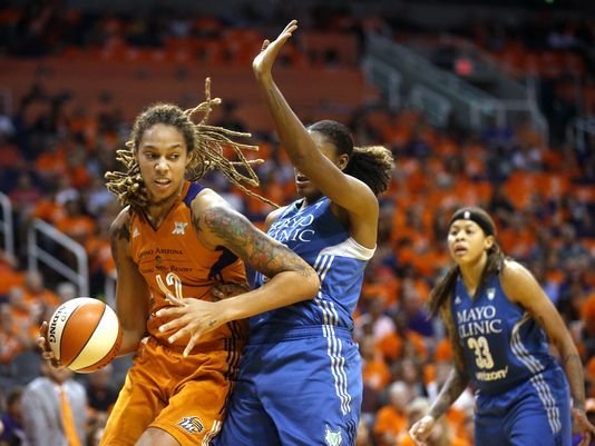 Lynx si vezú víťazstvo z Phoenixu, Stars uspeli prvý krát v sezóne