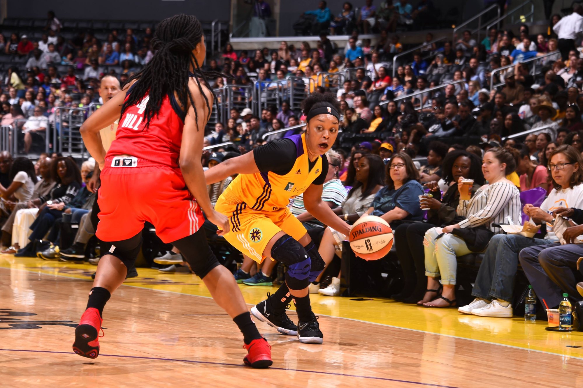 Sparks porazili Mystics, Dream uspeli proti Liberty