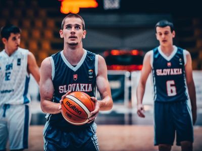 Slováci prehrali aj s Bosniakmi, Francúzi „sfúkli“ Lotyšov