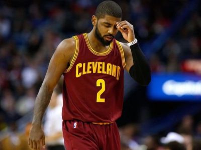Prestup Irvinga do Bostonu spečatený, Cavs dostali ešte jeden výber v drafte