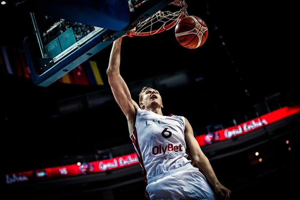 Tot: Na Európe ma fascinuje Porzingis, pre Srbov bude úspech medaila