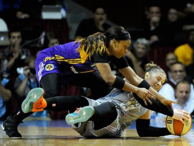 Minnesota zdolala Los Angeles a vyrovnala stav finálovej série