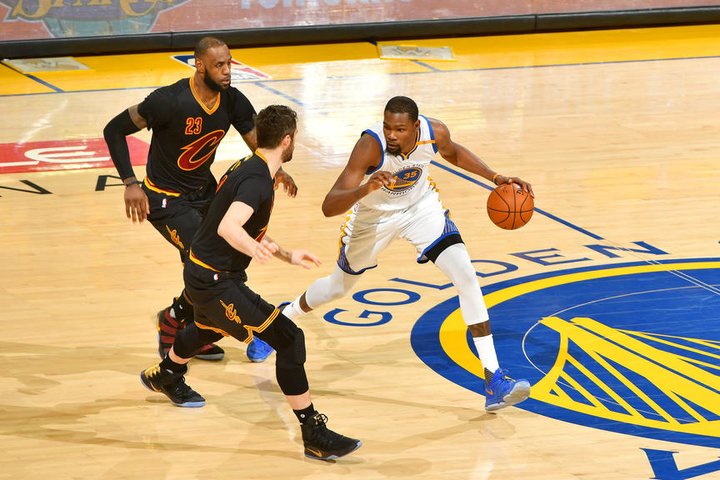 NBA bude mať niekoľko noviniek, skorší začiatok súťaže aj menej oddychových časov