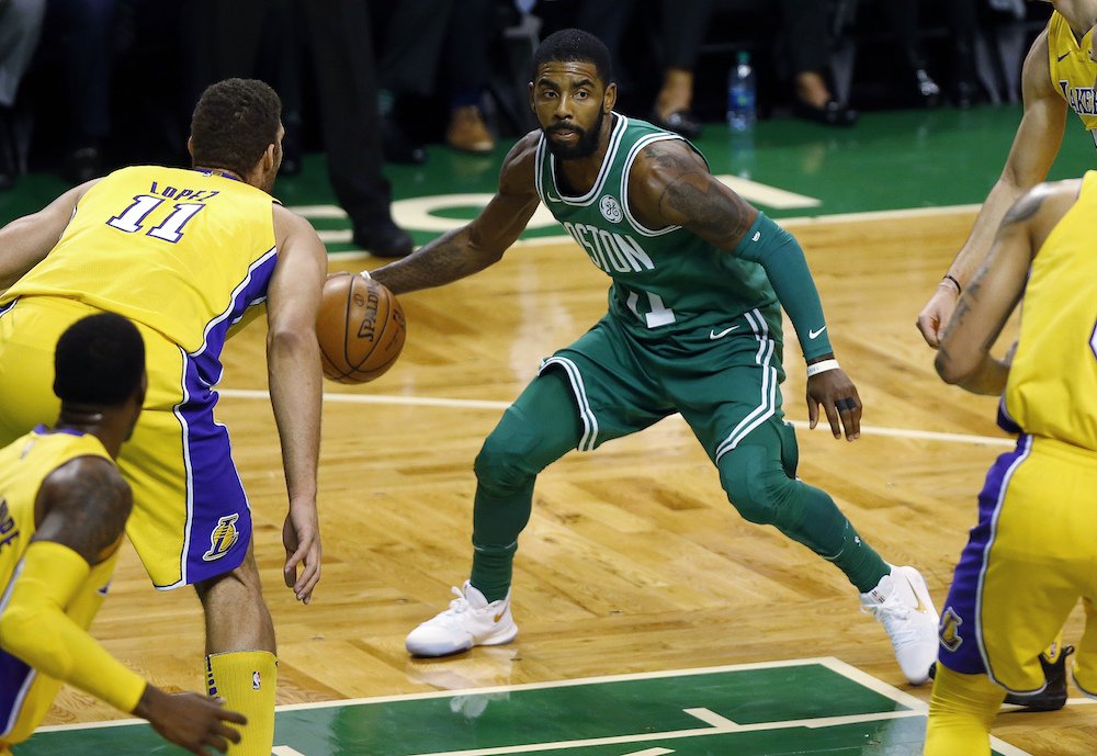 Po hrôzostrašnom zranení hviezdy sa nakopli a vedú NBA