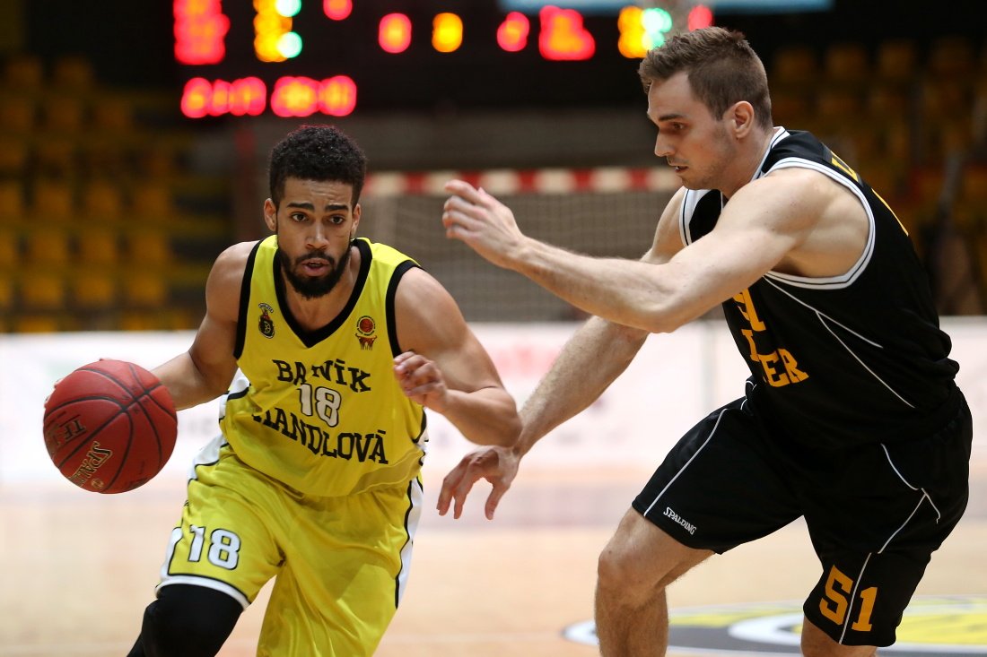 Ako štvorročný urobil z futbalového otca fanúšika basketbalu. Teraz chce uspieť v Handlovej