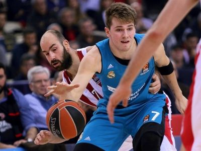 Luka Dončič nastrieľal v Pireu 33 bodov, no Real prehral po predĺžení