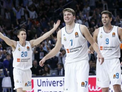 Na čo siahne, to sa mu podarí. Dončić premenil neuveriteľnú strelu cez celé ihrisko