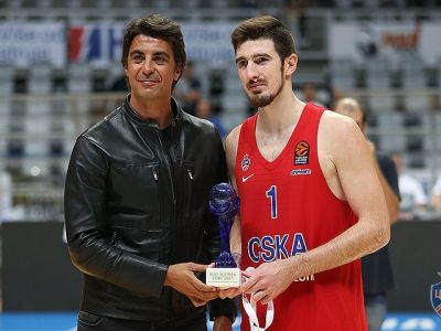 K čítaniu kníh ma priviedol slávny komisár Wallander, tvrdí líder CSKA Moskva