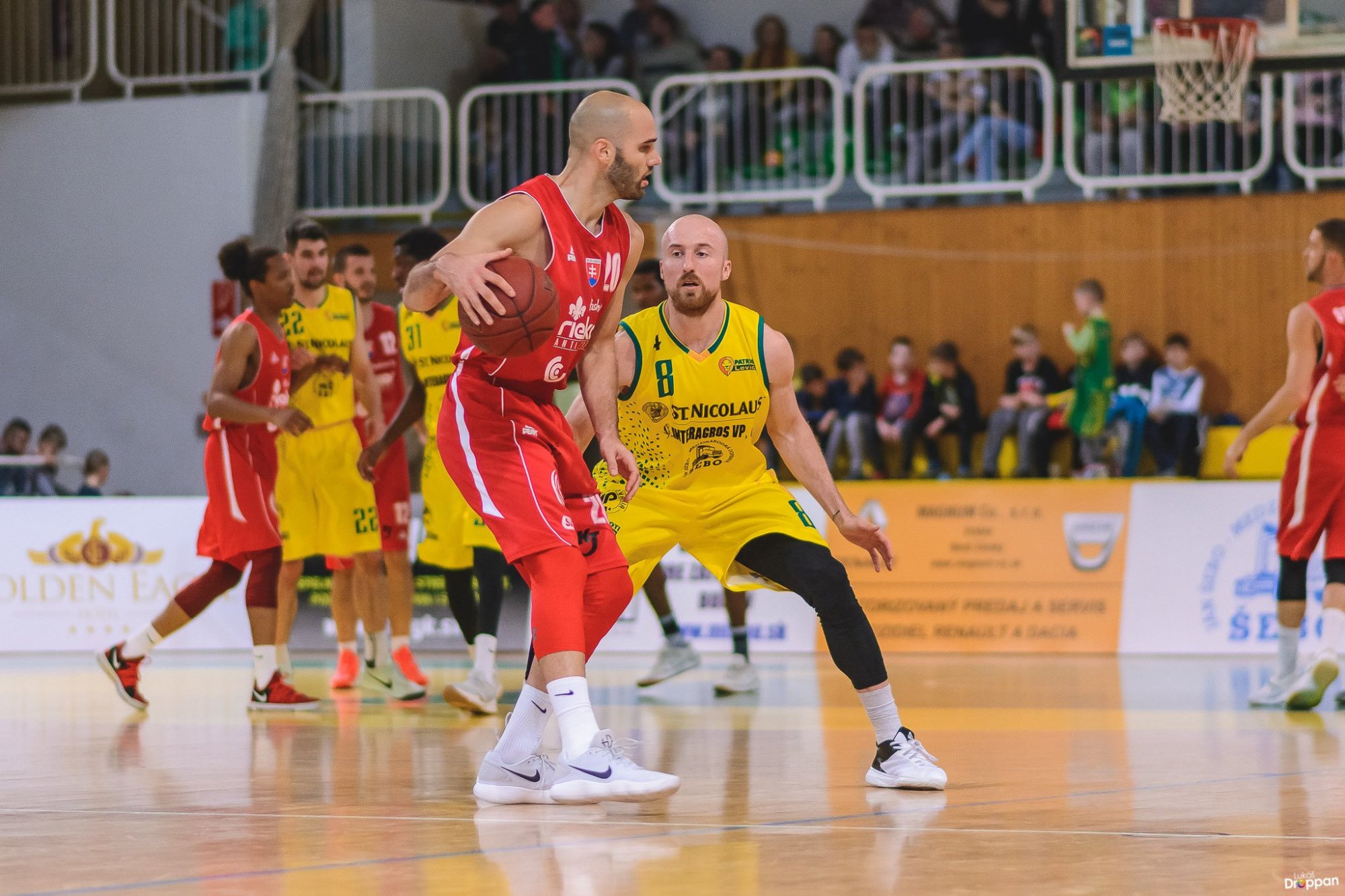 VIDEO+ONLINE: Komárno hostí v derby Levice, Prievidza privíta Svit