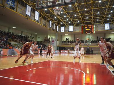 Schio porazilo Orenburg, Hruščáková 6 bodov a 5 doskokov