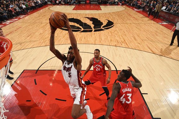 Miami ukončilo 12-zápasovú domácu víťaznú šnúru Toronta