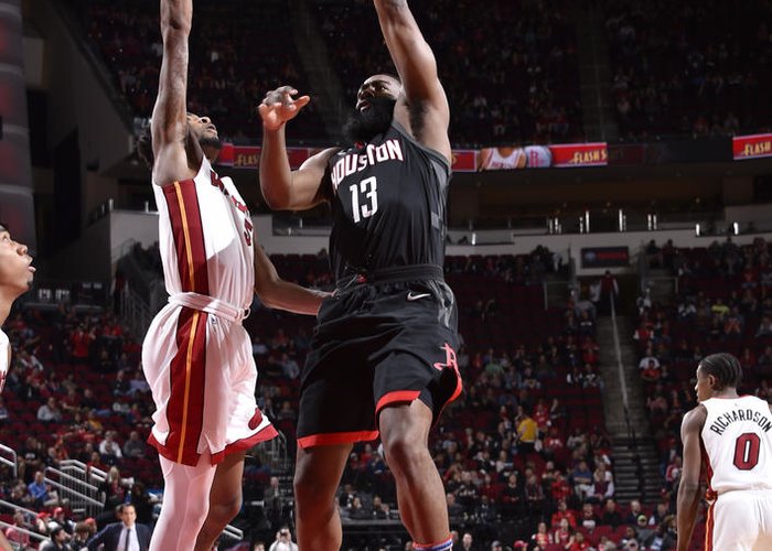 Houston zdolal Miami, Cousins ako Abdul-Jabbar