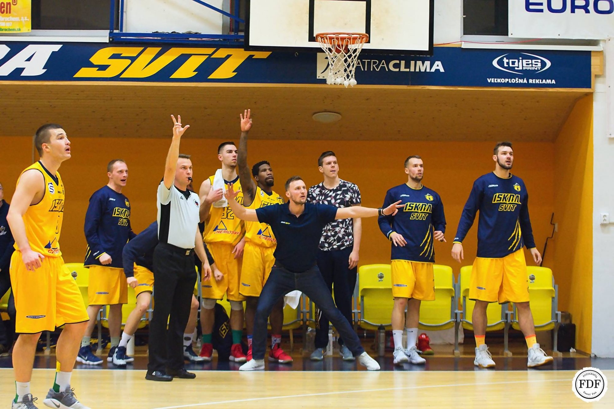 VIDEO+ONLINE: Kľúčový súboj o štvrté miesto – uspeje Svit alebo Prievidza?