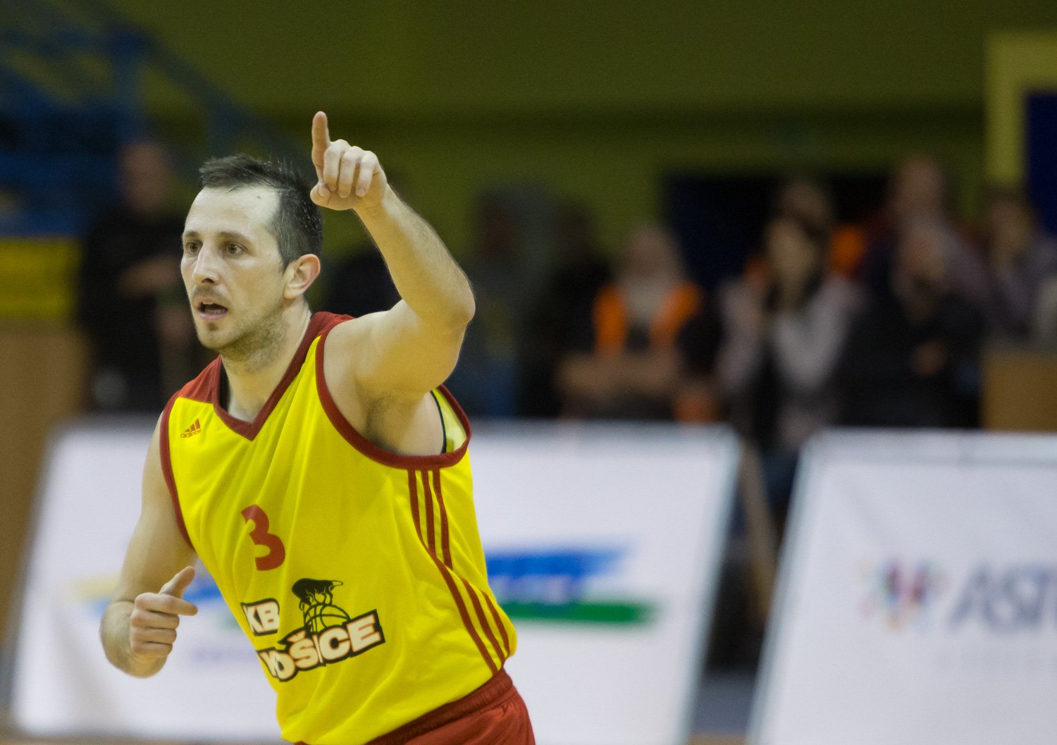 Veľký šláger priniesol tvrdý boj, krvavé zranenie a ukončenie šnúry Interu