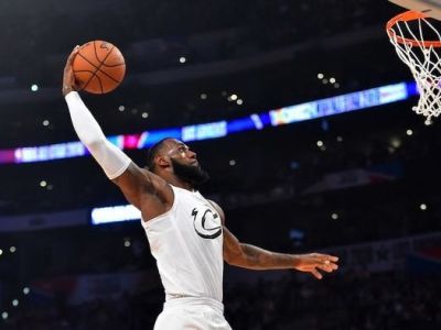 LeBron a Davis hráčmi mesiaca február