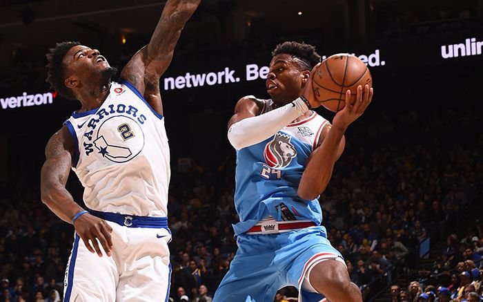 Golden State doma podľahol Sacramentu, Toronto naďalej víťazne
