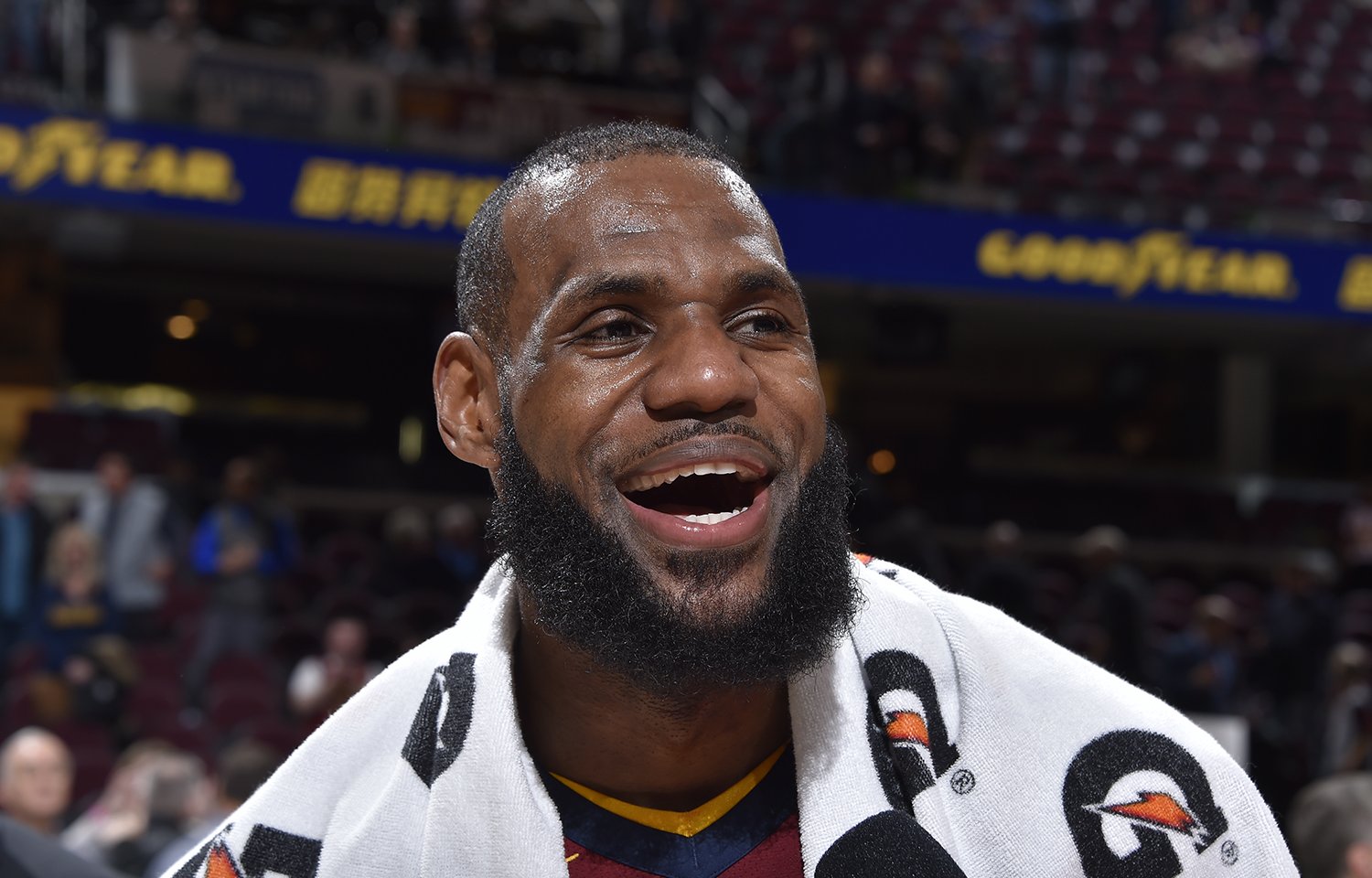 Postup Houstonu, LeBron poslal Cleveland do vedenia v poslednej chvíli